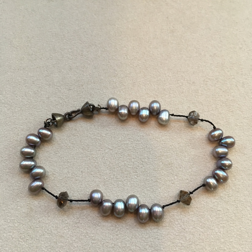 Grey freshwater pearl and smoky quartz bracelet